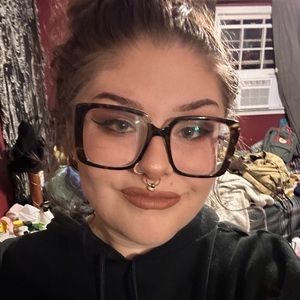 Meet your Posher, Briauna